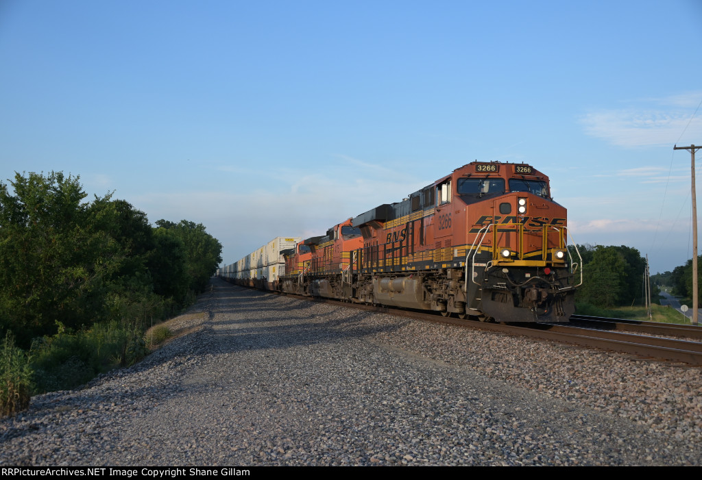 BNSF 3266